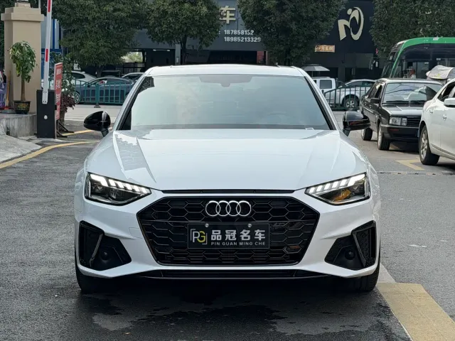 Audi A4L — Фото автомобиля 2