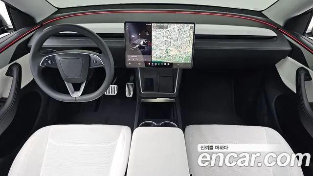 Tesla Model Y — Фото автомобиля 10