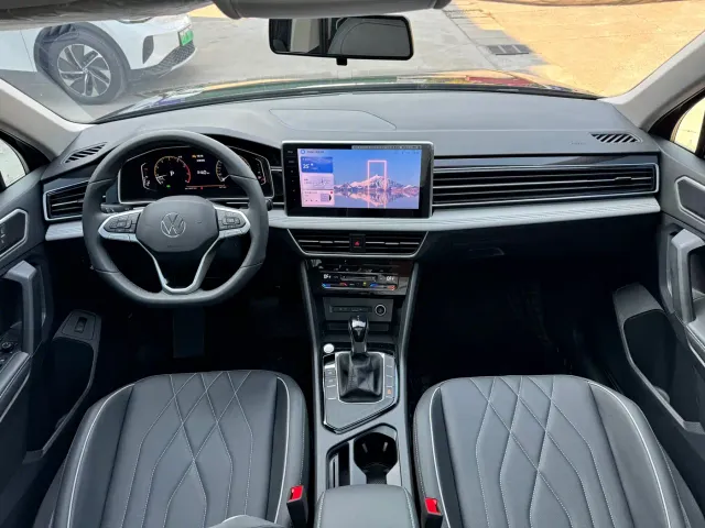 Volkswagen Tiguan L — Фото автомобиля 6