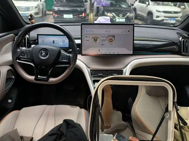 BYD Song Pro — Фото автомобиля 10