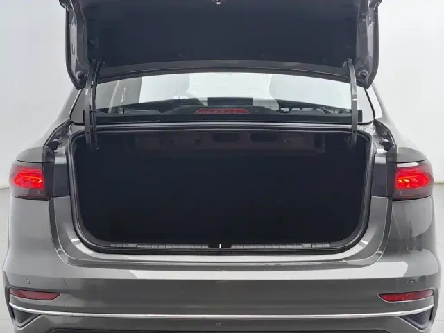 Geely Emgrand — Фото автомобиля 16