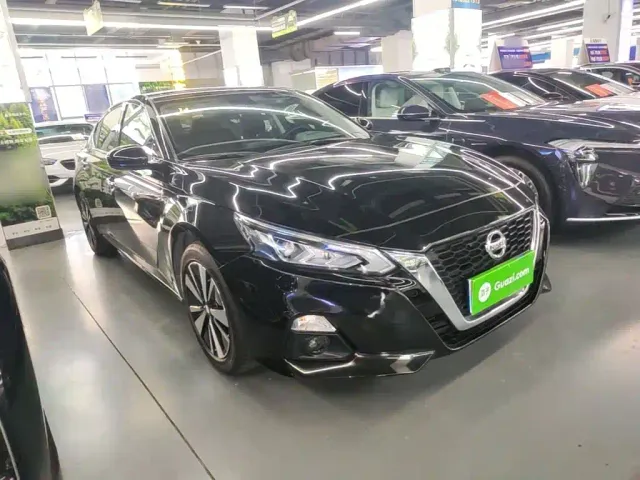 Nissan Teana — Фото автомобиля 3