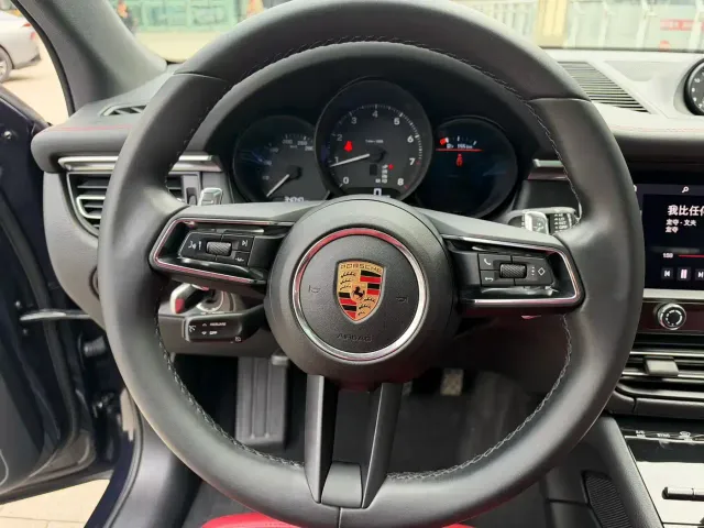 Porsche Macan — Фото автомобиля 8