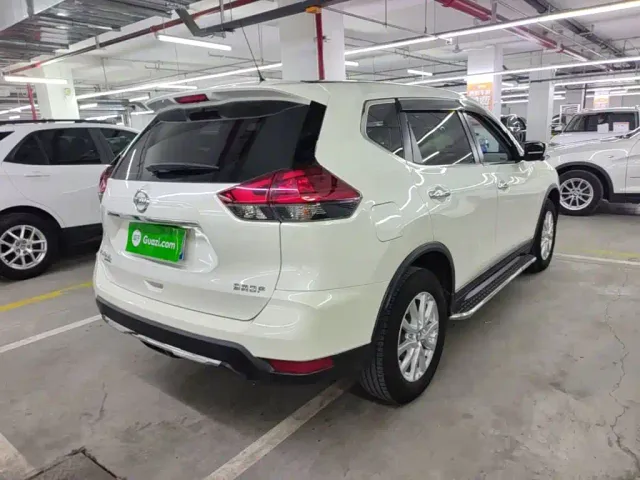 Nissan X-Trail — Фото автомобиля 6
