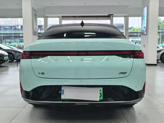 Xpeng P5 — Фото автомобиля 16