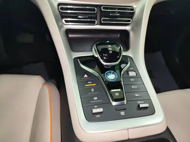 BYD Song Pro — Фото автомобиля 13