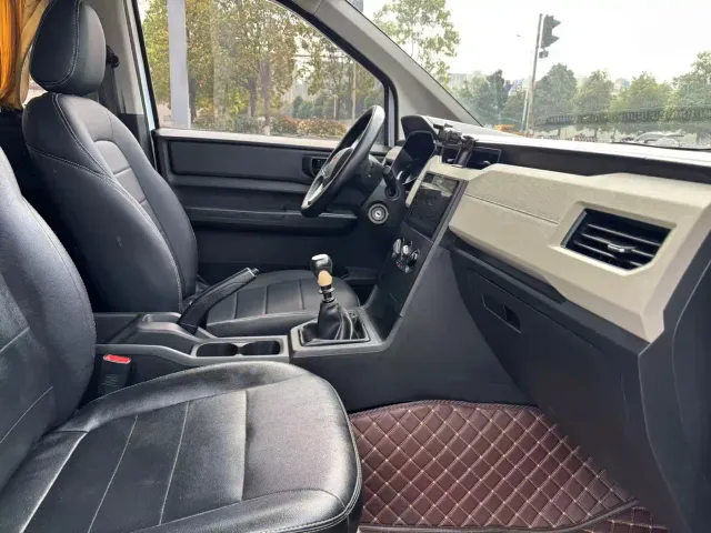 Wuling Zhengcheng — Фото автомобиля 7