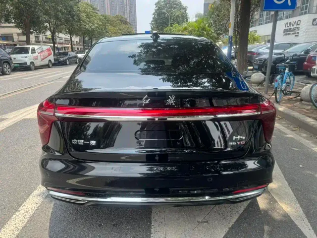 Hongqi H5 — Фото автомобиля 14