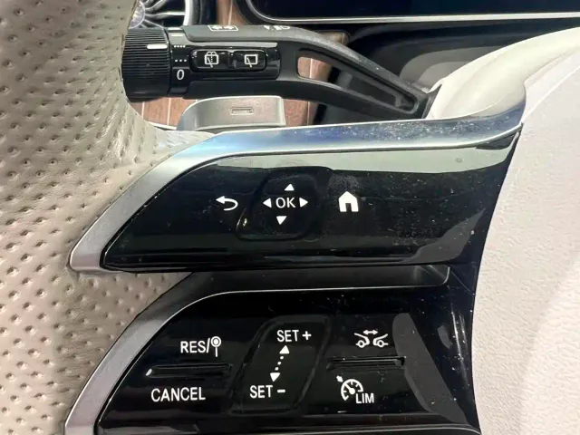 Mercedes-Benz EQE SUV — Фото автомобиля 11