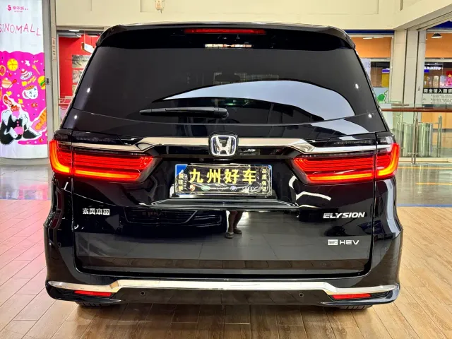 Honda Elysion — Фото автомобиля 6