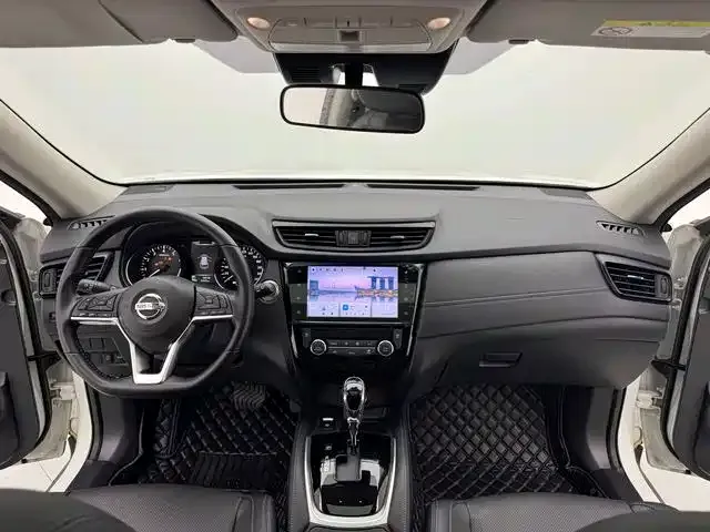 Nissan X-Trail — Фото автомобиля 2