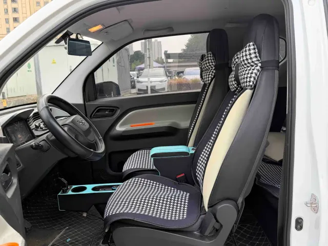 Wuling Hongguang Mini EV — Фото автомобиля 6