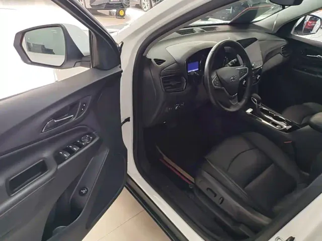 Chevrolet Equinox — Фото автомобиля 15