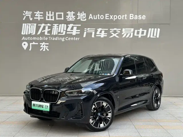 Фотография автомобиля — BMW iX3