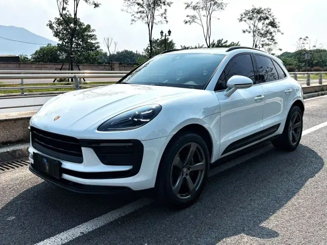 Фотография автомобиля — Porsche Macan