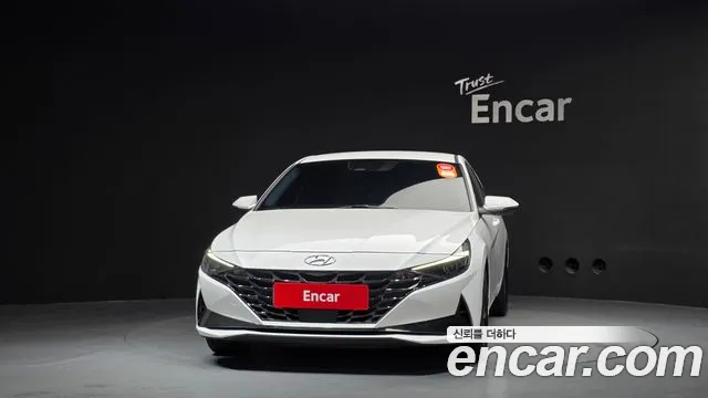 Hyundai Avante CN7 — Фото автомобиля 3