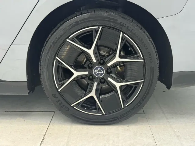 BYD Han — Фото автомобиля 7