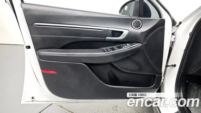 Hyundai Sonata Sonata (DN8) 2.0 LPG(Для проката) — Фото автомобиля 24