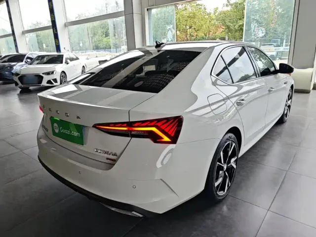 Skoda Octavia — Фото автомобиля 6