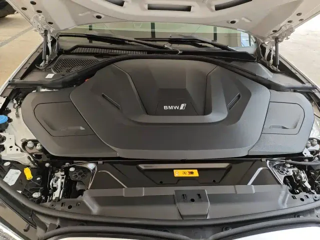 BMW i3 — Фото автомобиля 10