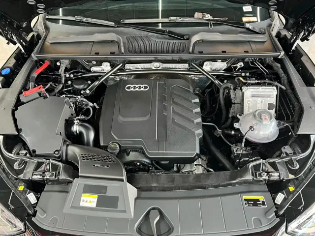 Audi Q5L — Фото автомобиля 11