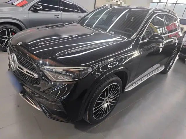 Фотография автомобиля — Mercedes-Benz GLC-Class