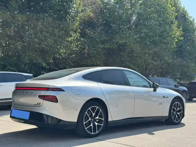 Xpeng P7 — Фото автомобиля 7