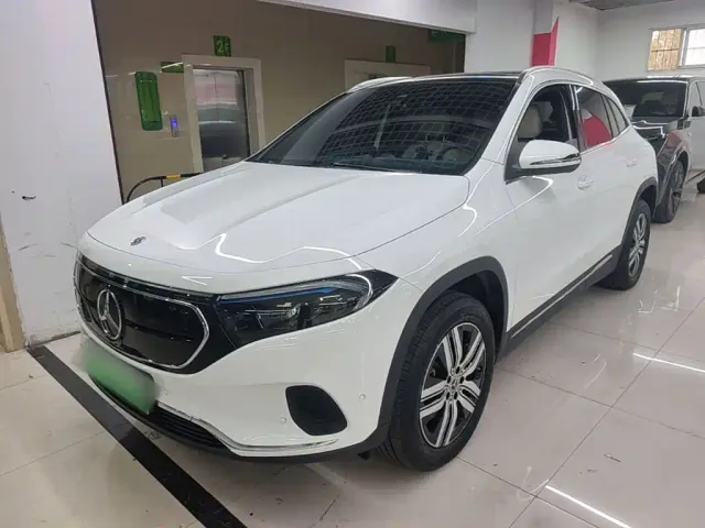 Фотография автомобиля — Mercedes-Benz EQA