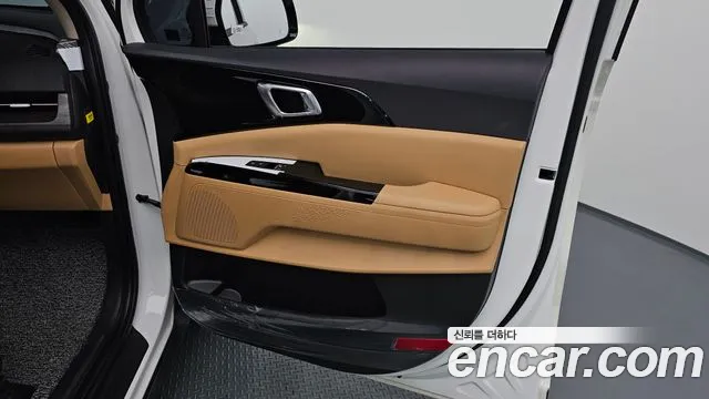 Kia Carnival Generation 4 — Фото автомобиля 14