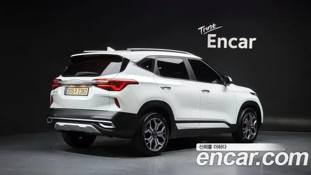 Kia Seltos — Фото автомобиля 2