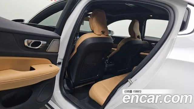 Вольво S60 S60 третьего поколения B5 Ultimate Bright — Фото автомобиля 11
