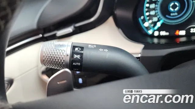 Genesis GV70 2.5T Бензин AWD — Фото автомобиля 30