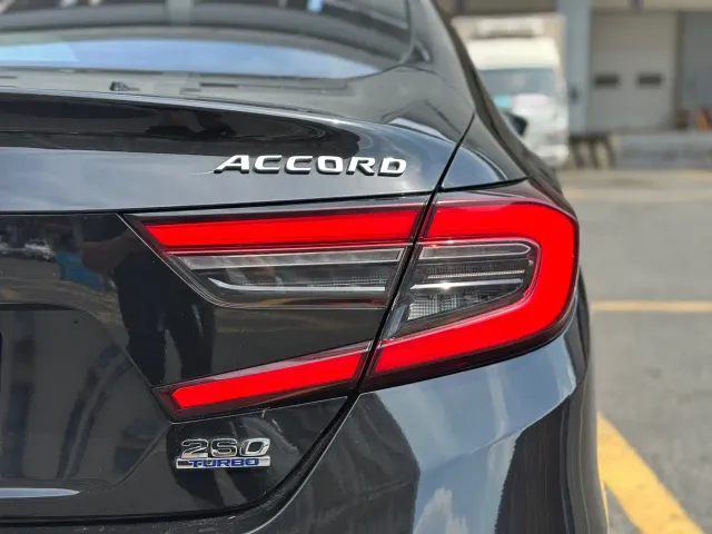 Honda Accord — Фото автомобиля 19