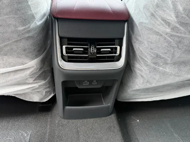 Hongqi H5 — Фото автомобиля 7