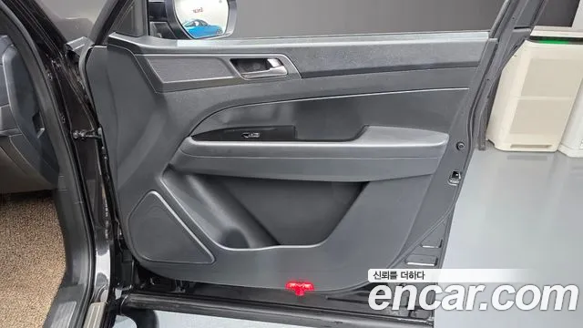 KG_Mobility_Ssangyong Rexton Новый Rexton Sport Khan Дизель 2.2 4WD — Фото автомобиля 6