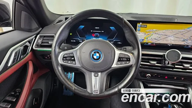 BMW i4 — Фото автомобиля 19