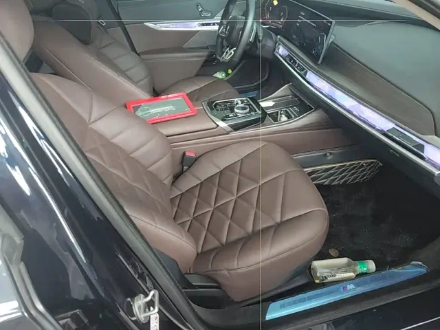 BMW 7 Series — Фото автомобиля 19