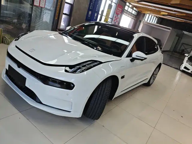 Фотография автомобиля — Zeekr 001