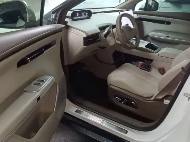 GAC Hyptec HT — Фото автомобиля 15