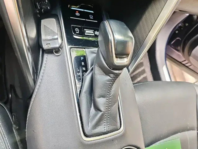 Toyota Harrier — Фото автомобиля 6