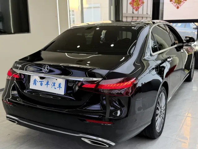 Mercedes-Benz E-Class — Фото автомобиля 10