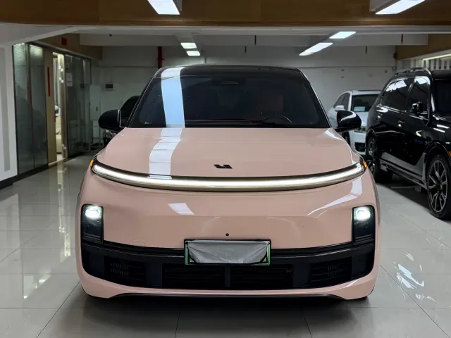 Li Auto L9 — Фото автомобиля 2