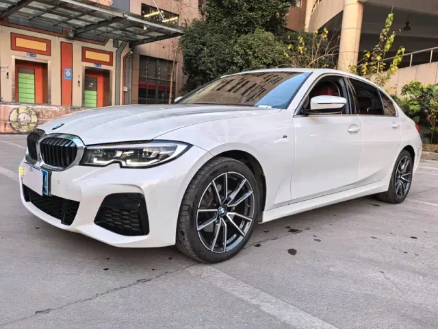 BMW 3 Series — Фото автомобиля 4