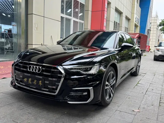 Фотография автомобиля — Audi A6L