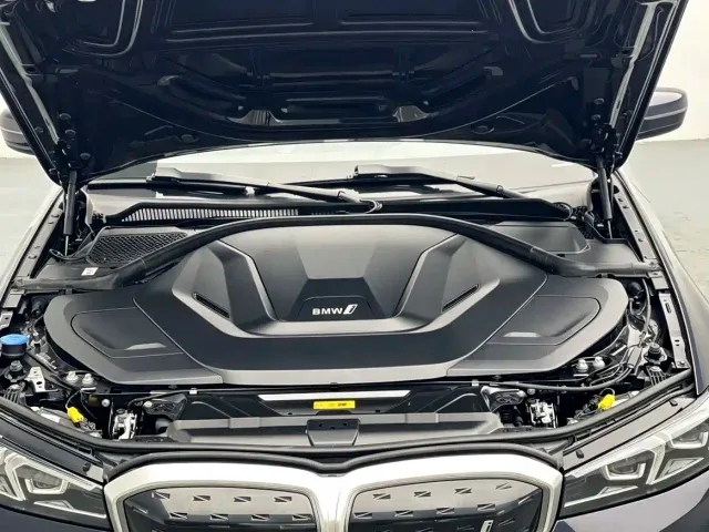 BMW i3 — Фото автомобиля 12