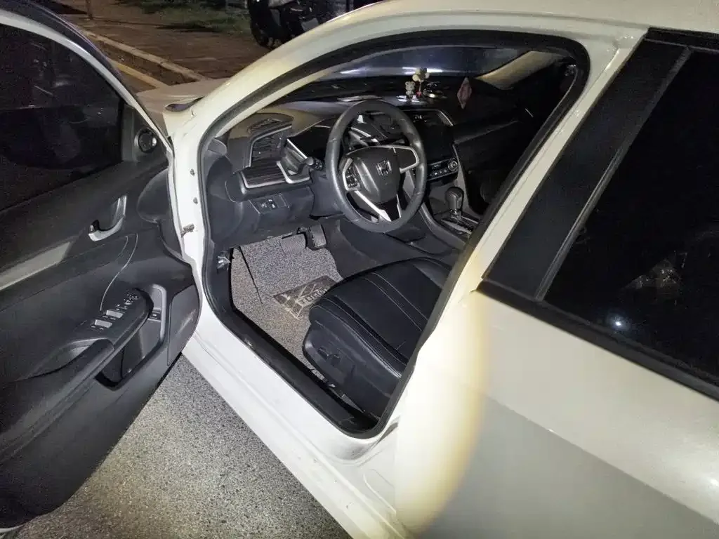 Honda Civic 2019 220TURBO CVT Jingdong Edition China VI — Фото автомобиля 12
