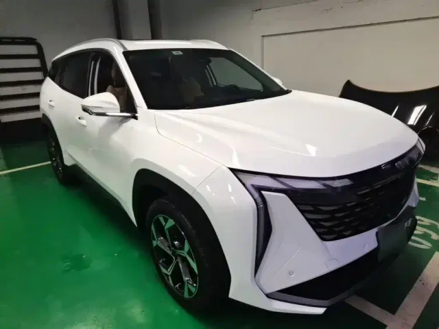 Geely Boyue L — Фото автомобиля 3