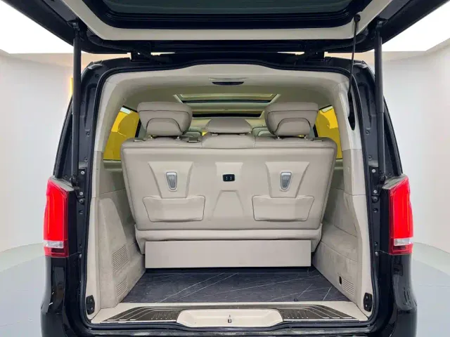 Mercedes-Benz V-Class — Фото автомобиля 10