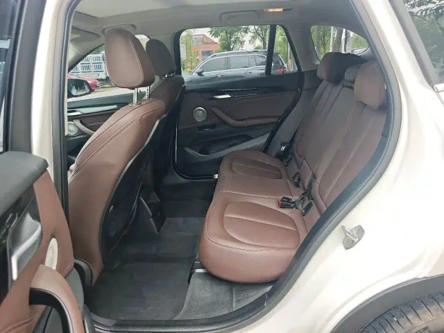 BMW X1 — Фото автомобиля 12