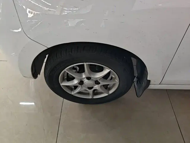Roewe Clever — Фото автомобиля 22